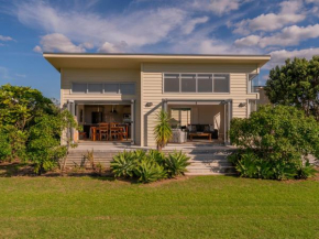 Golfers and Beach Lovers Dream - Matarangi Holiday House, Matarangi